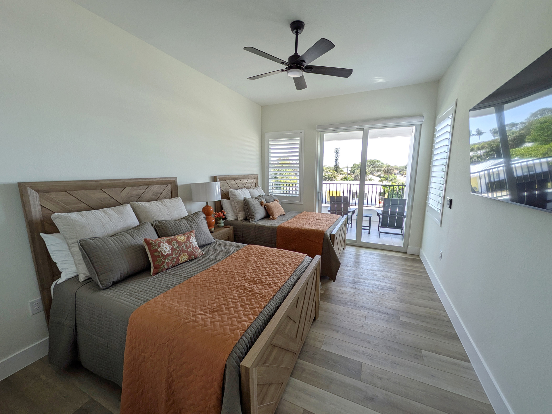 Second fl bedroom1 00