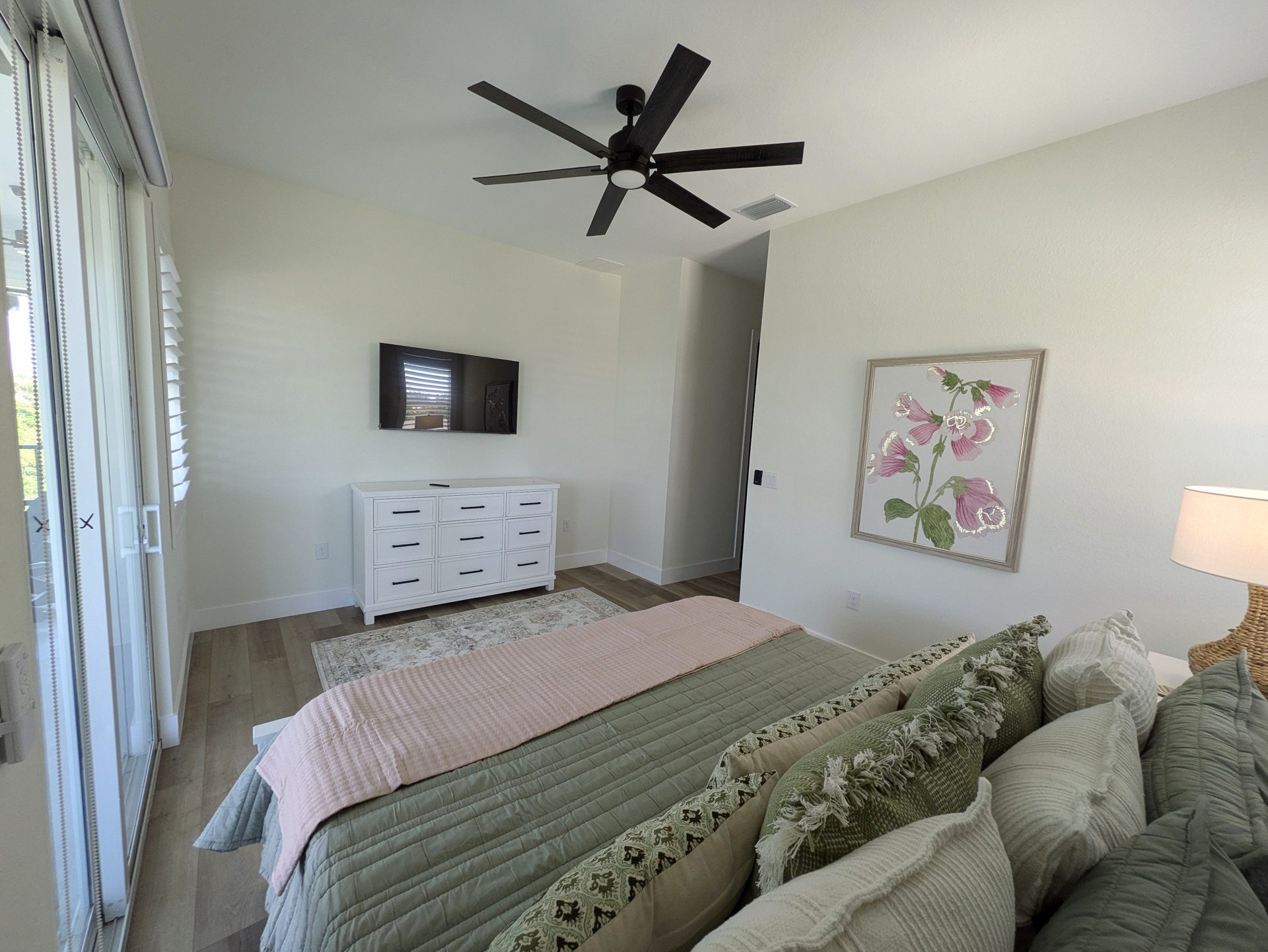 Second fl bedroom2 01